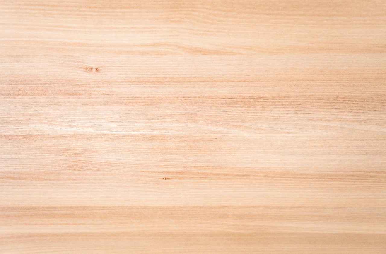 How to Maintain Your Pallet Wood Room Divider?