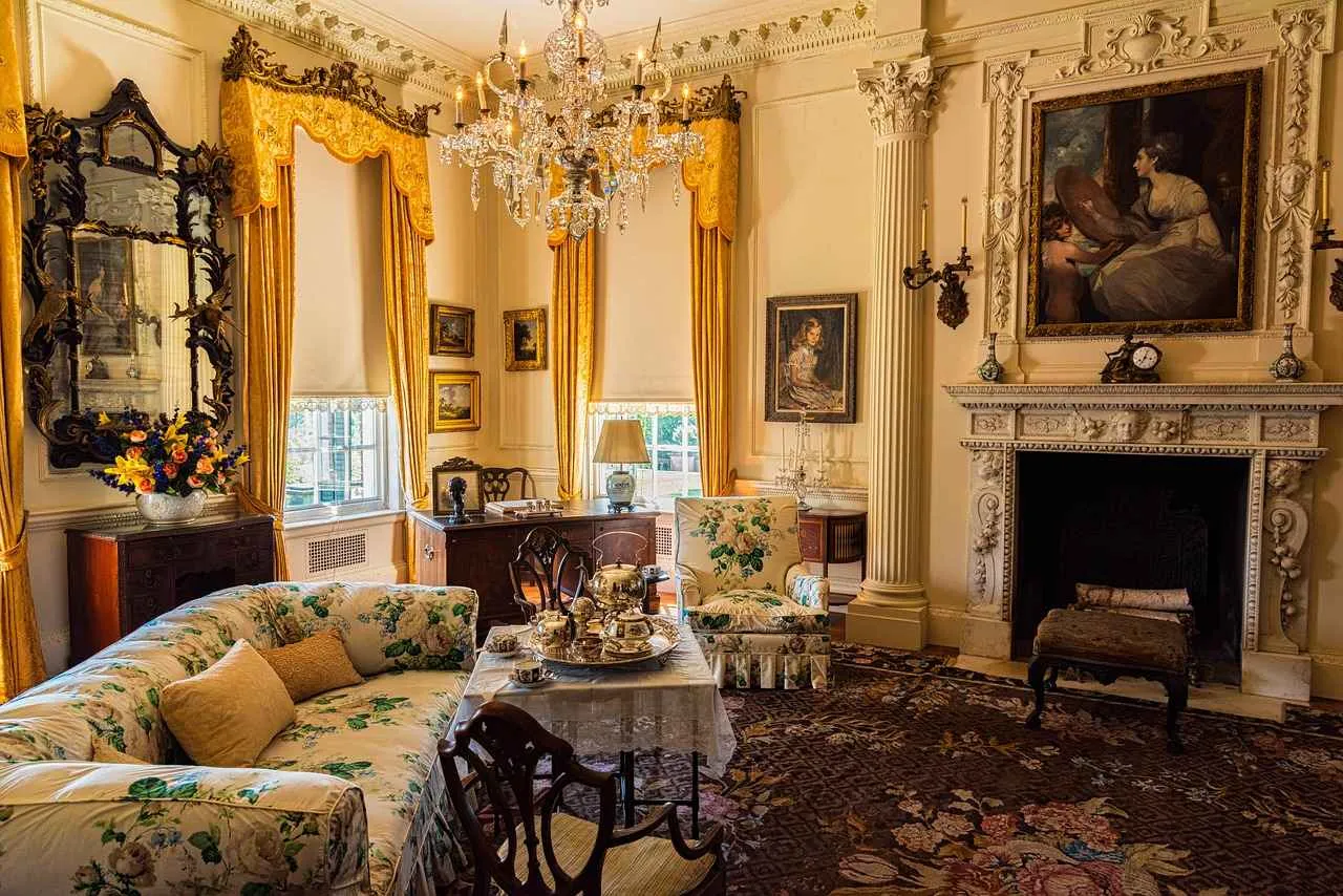 Where to Find Discounted & Second-Hand Room Dividers Where to Find Discounted & Second-Hand Room Dividers