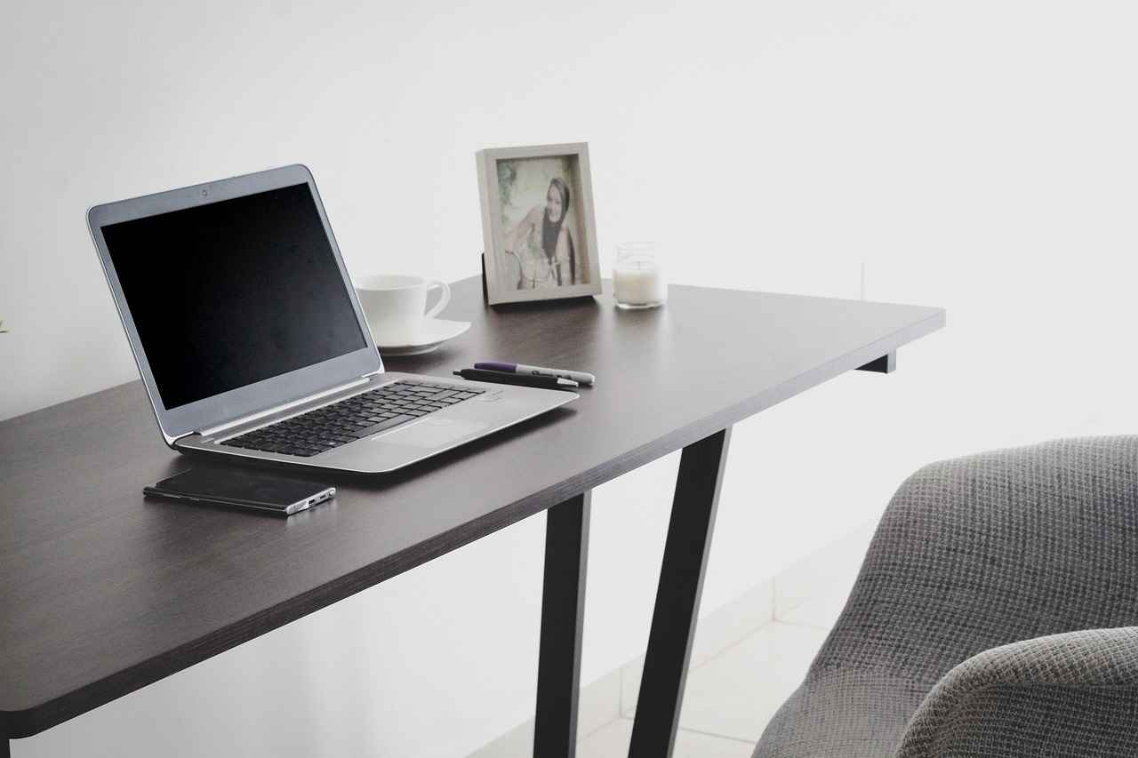How to Choose the Right Room Divider for Your Space?