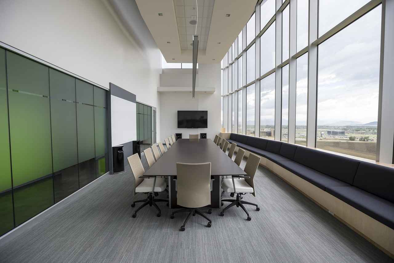 Top Materials Used in Room Dividers