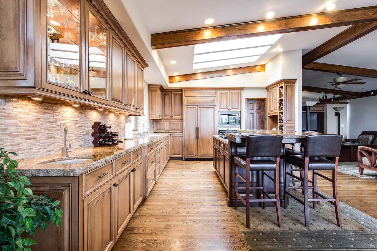 How to Choose the Right Wood for Your Divider?