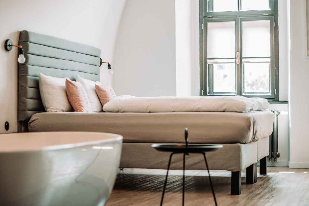 What Are the Benefits of Using Room Dividers?