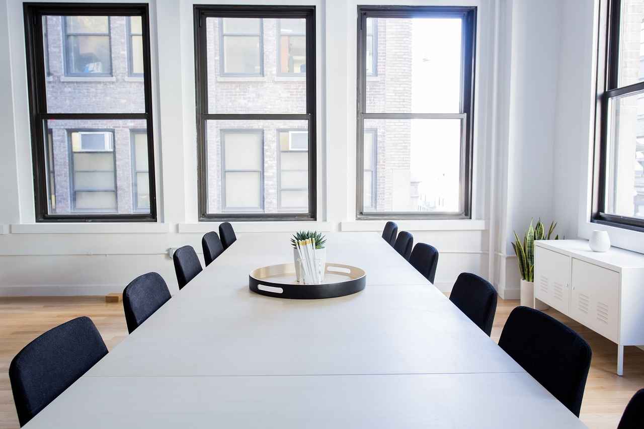 Why Use a Sliding Room Divider?